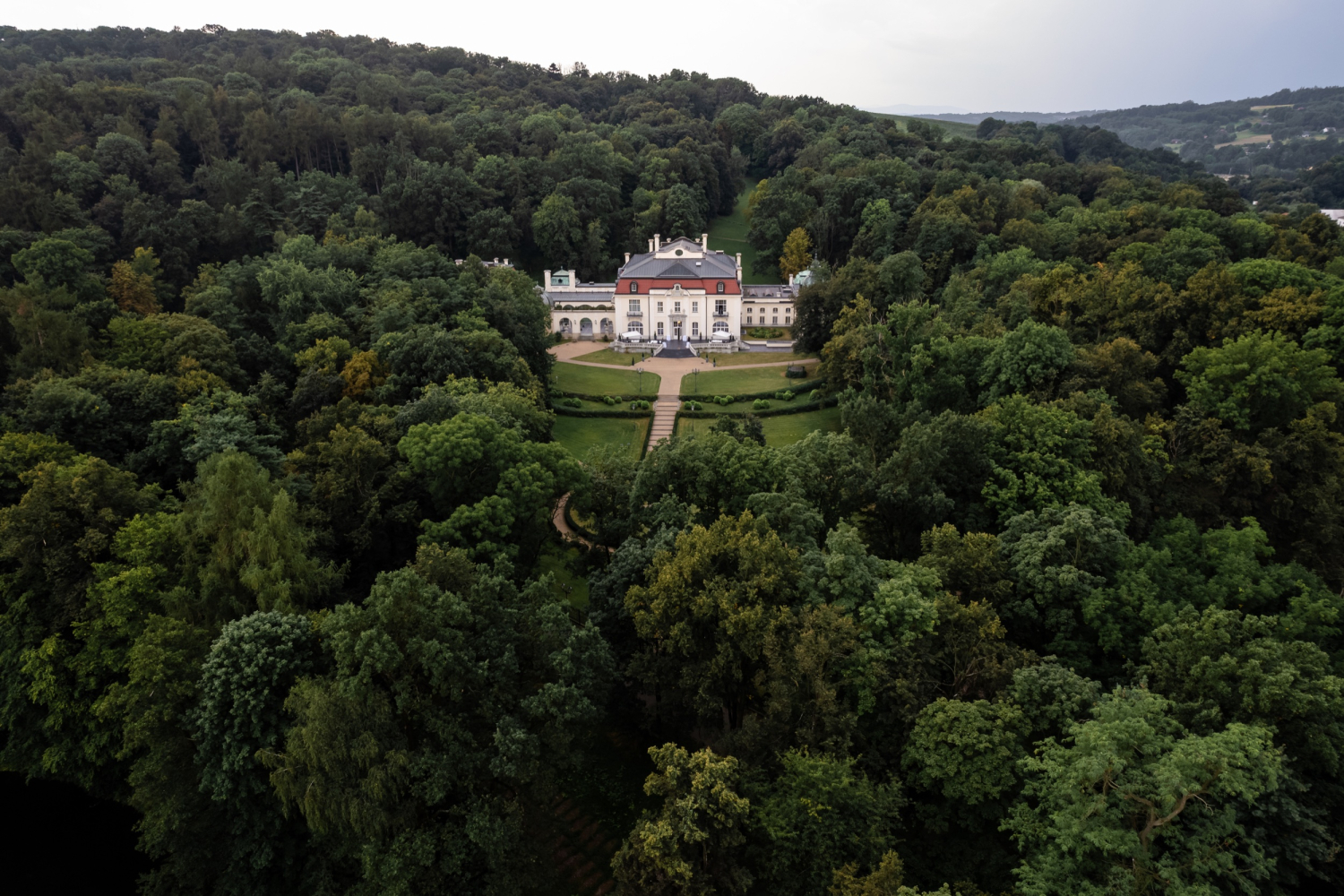 Pałac Goetz elegancki ślub Inez Peter 3