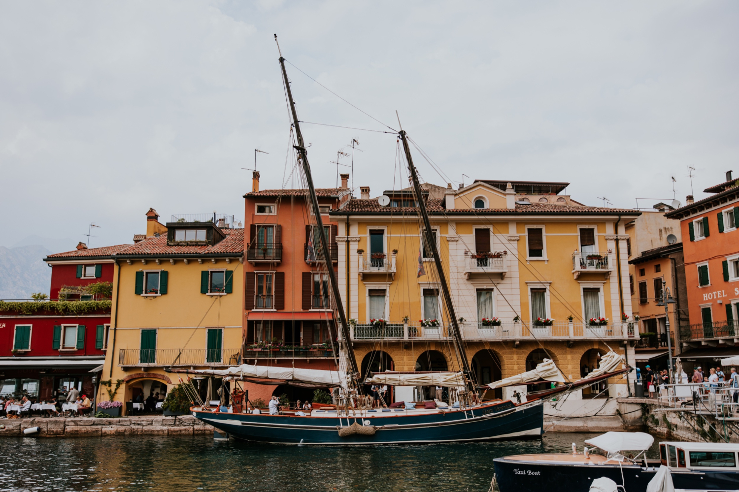 Ślub plenerowy Kingi i Grzegorza nad Jeziorem Garda Włochy 24